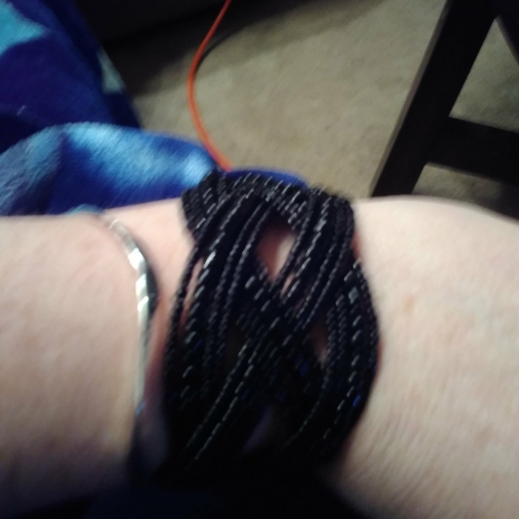 Cuff bracelet - Picture 4 of 4